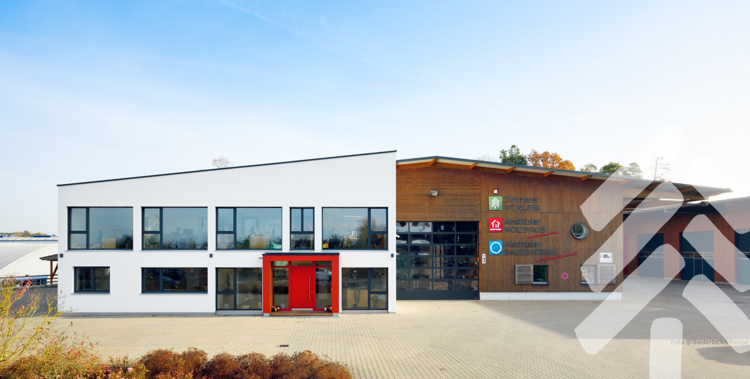 Zimmerei Heinlein Unternehmensgebäude Firmengebäude der Zimmerei Heinlein in Neustadt an der Aisch